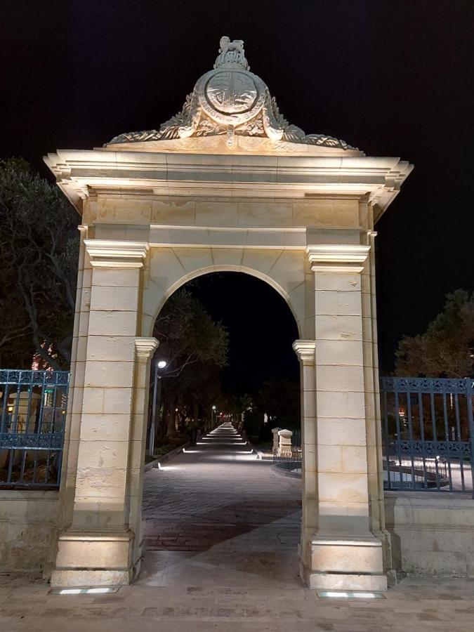 Near Valletta City - Open Views - Ta Tessie Suite in Floriana - Malta Esterno foto